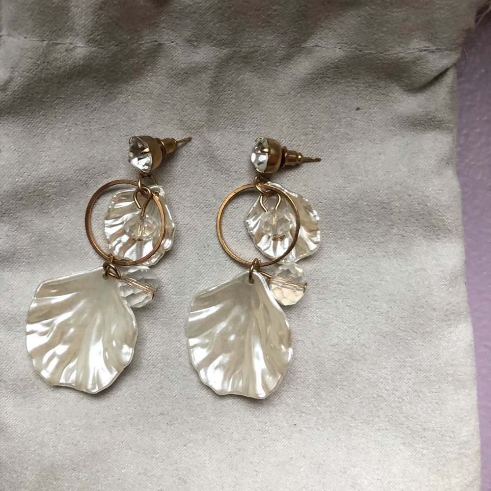 Vintage Pearl + Gold w Rhinestone Dangles